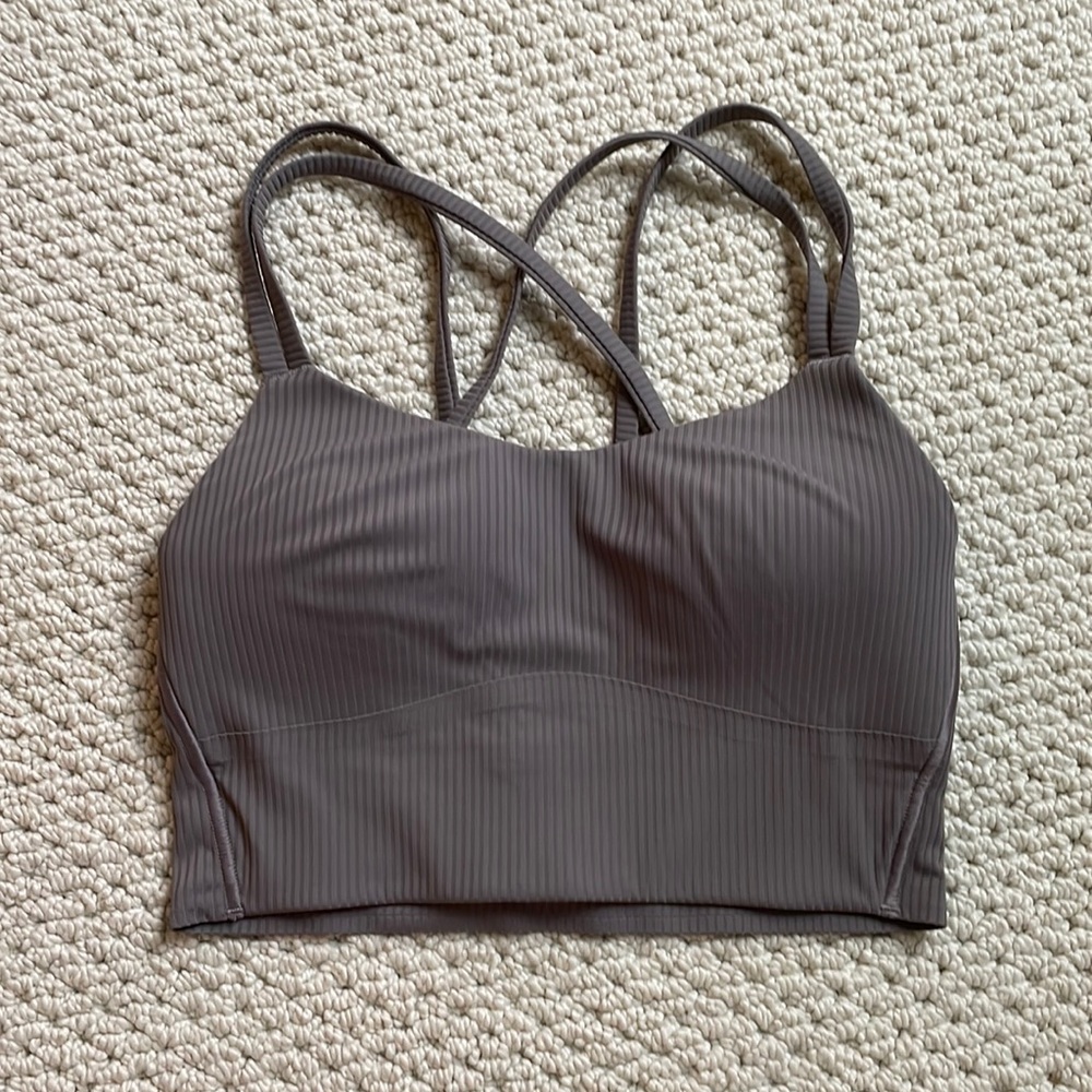 Lululemon like a cloud bra